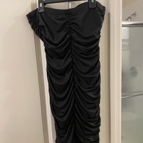 Junior’s Speechless Mini Dress; Black; Strapless; Size Medium - Picture 2 of 3